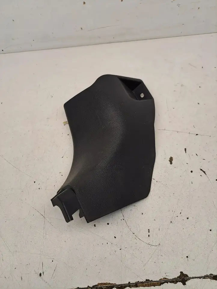 Toyota Yaris (2014 - 2019) 621120D120 Внутренняя отделка переднего порога — фото 4
