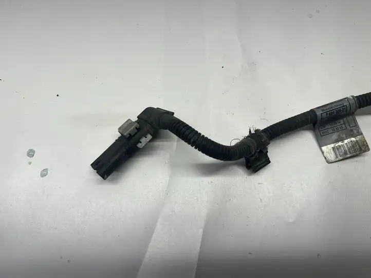 BMW 6 F12 F13 (2010 - 2018) 7601306 Прочая электропроводка — фото 2