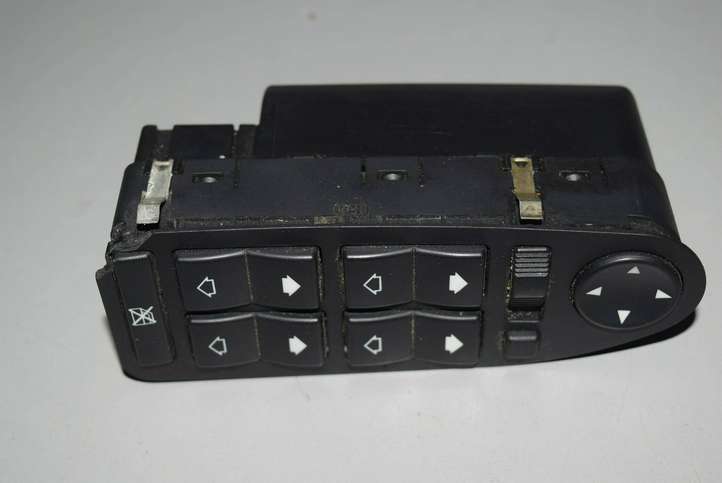 BMW 5 E39 (1996 - 2003)  6904302 Кнопка стеклоподъемников
