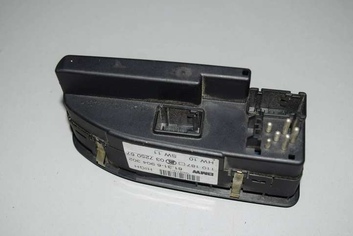 BMW 5 E39 (1996 - 2003)  6904302 Кнопка стеклоподъемников