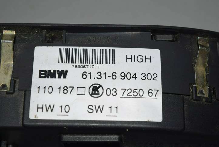 BMW 5 E39 (1996 - 2003)  6904302 Кнопка стеклоподъемников