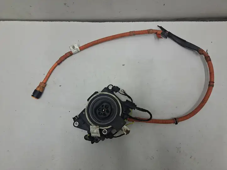 BMW 3 F30 F35 F31 (2012 - 2018) 6824111 Кабель для зарядки электромобилей — фото 1