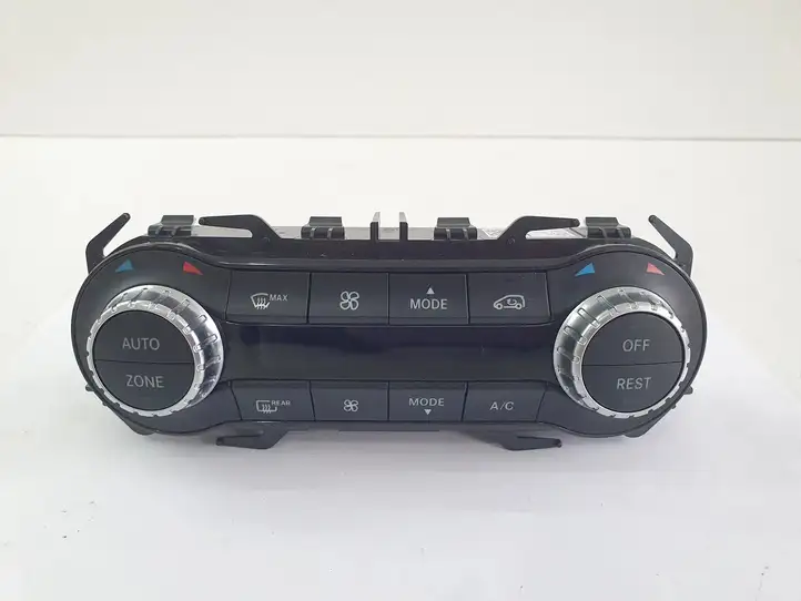 Mercedes-Benz CLA C117,X117,W117 (2013 - 2019) A2469002408 Блок управления климат-контролем — фото 1