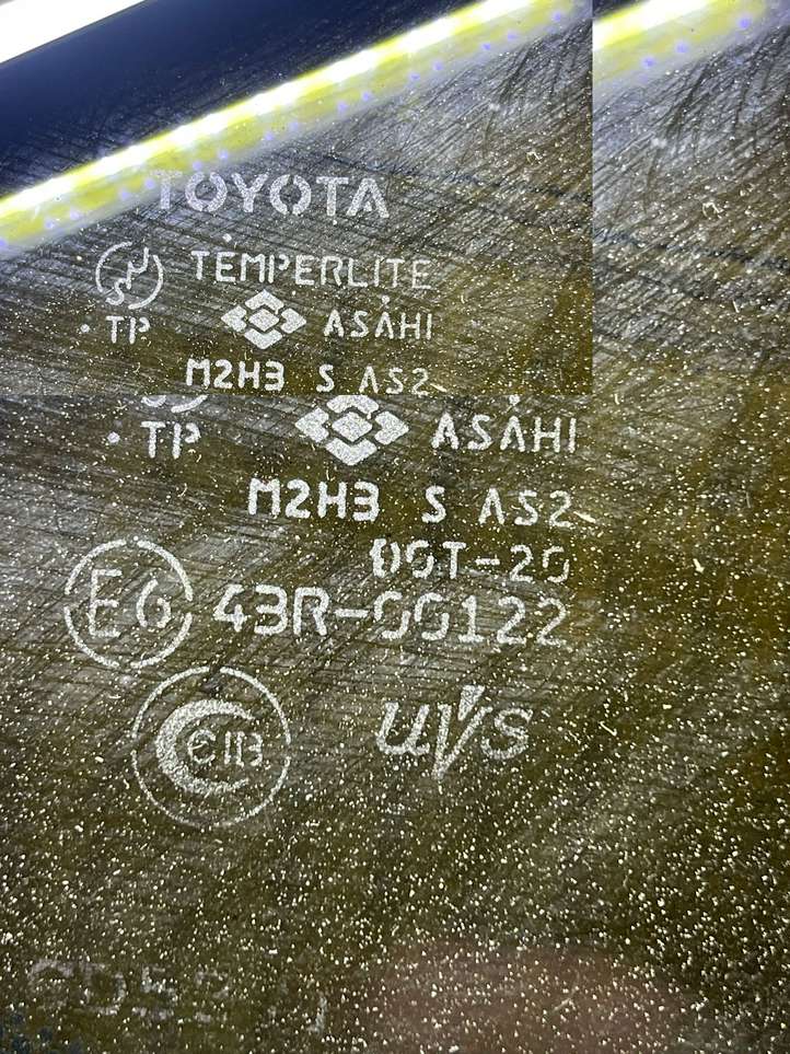 Toyota RAV 4 (XA20) (2000 - 2005)   Заднее боковое стекло кузова