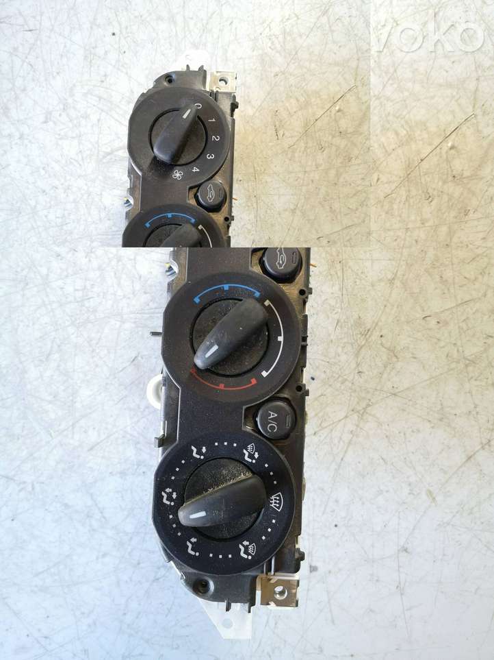 Ford Focus (2005 - 2008)  7M5T19980AA Блок управления кондиционера воздуха / климата/ печки (в салоне)