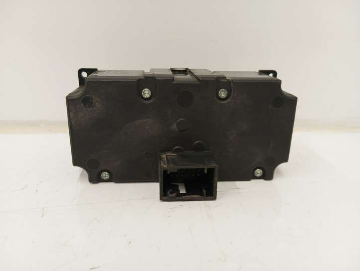 BMW 5 E60 E61 (2004 - 2010)  6953727 Включатель фонарей