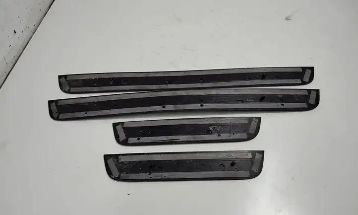 Audi A4 S4 B8 8K (2007 - 2011) 8K0853374A Внутренняя отделка переднего порога — фото 3