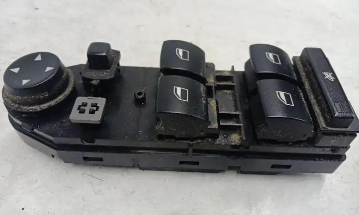 BMW 5 E60 E61 (2004 - 2010) 6951926 Кнопка стеклоподъемников — фото 1