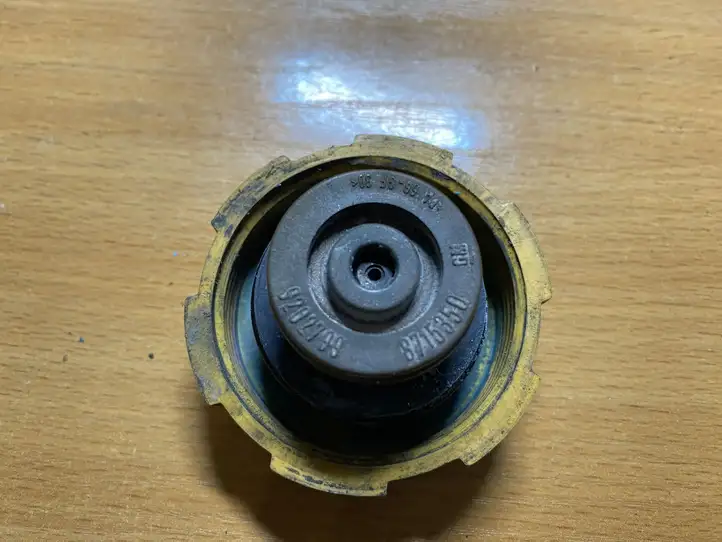 Opel Vectra C (2002 - 2005) 9202799 Крышка расширительного бачка — фото 2