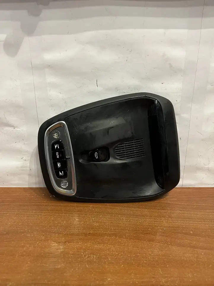 Volvo XC90 (2014 - 2019) 31479140AA Передняя подсветка — фото 1