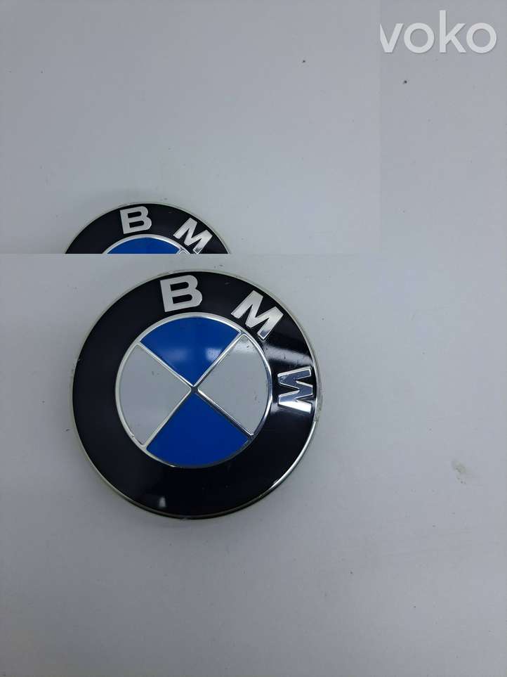 BMW 5 F10 F11 (2009 - 2016)  6763536 Заводская крышка (крышки) от центрального отверстия колеса