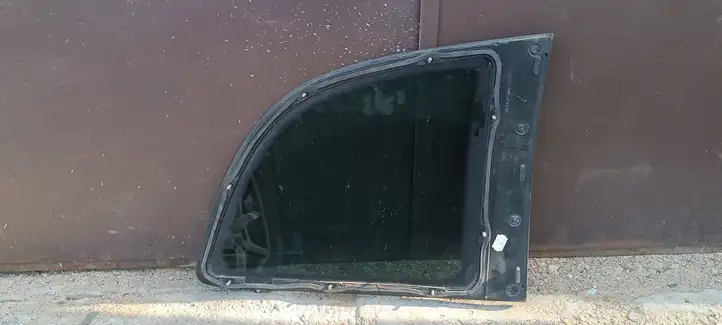 Opel Zafira A (1999 - 2003) 90579313 Заднее боковое стекло — фото 2