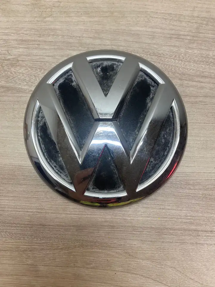 Volkswagen Multivan T5 (2003 - 2015) 7e0853630b Эмблема производителя — фото 1