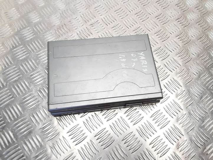 Toyota Avensis T250 (2006 - 2009)  0866200870 CD/DVD чейнджер