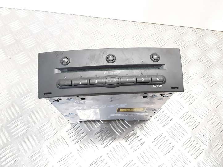 Renault Megane II (2002 - 2005)  8200485082 CD/DVD чейнджер