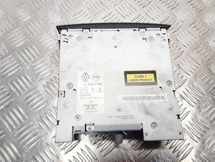 Renault Megane II (2002 - 2005)  8200485082 CD/DVD чейнджер