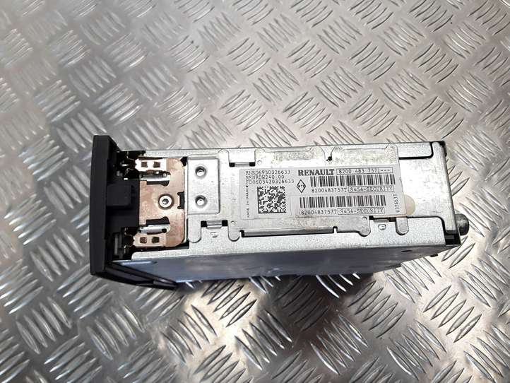 Renault Megane II (2002 - 2005)  8200483757 CD/DVD чейнджер