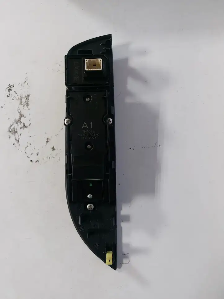 Toyota Corolla E210 E21 (2018 - ) 8404002160 Кнопка стеклоподъемников — фото 5