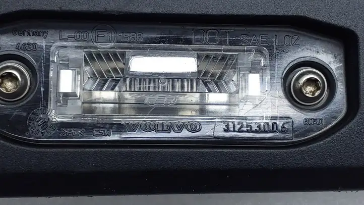 Volvo XC60 (2008 - 2013) 30753341 Подсветка номера — фото 2