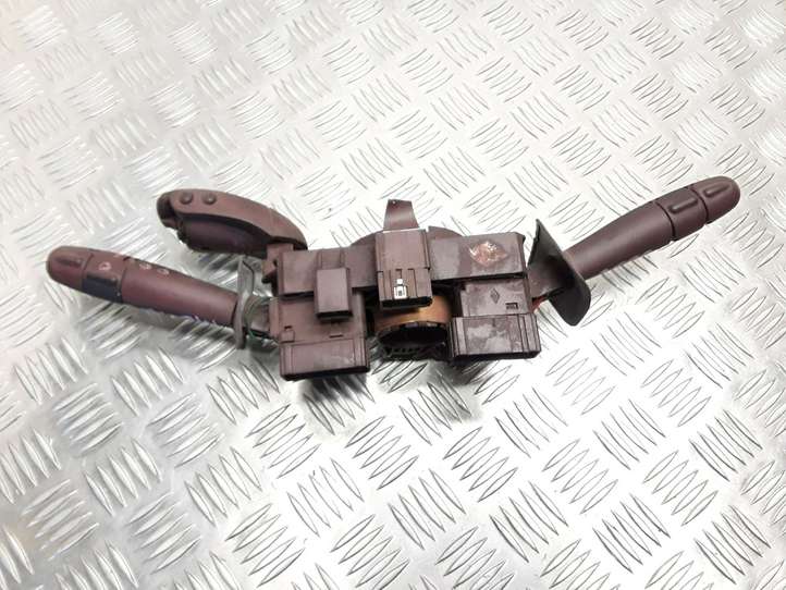 Renault Megane II (2002 - 2005)  34440101 Комплект ручек