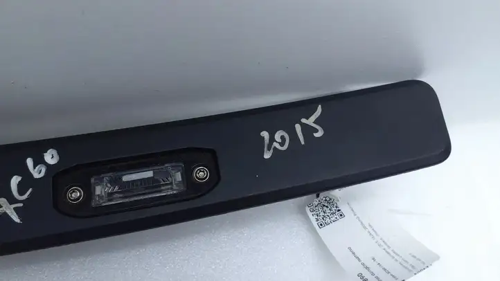 Volvo XC60 (2013 - 2017) 30753341 Подсветка номера — фото 4
