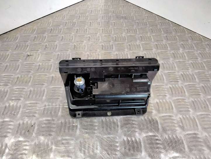 BMW X3 E83 (2003 - 2010)  3411706 Пепельница