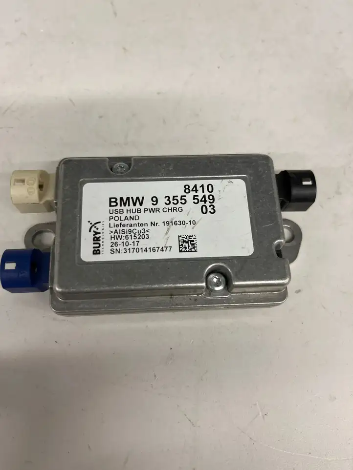 BMW M5 F90 (2017 - 2019) 9355549 USB модуль — фото 1