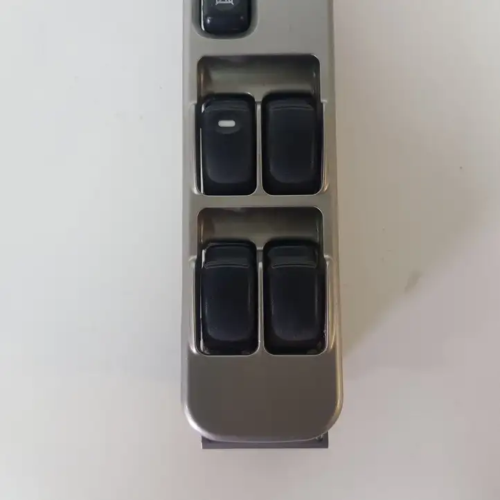 Mitsubishi Pajero Sport I (2004 - 2008) Блок кнопок стеклоподъемников — фото 2