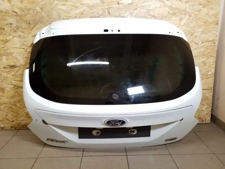 Ford Focus (2011 - 2015) Крышка багажника — фото 1