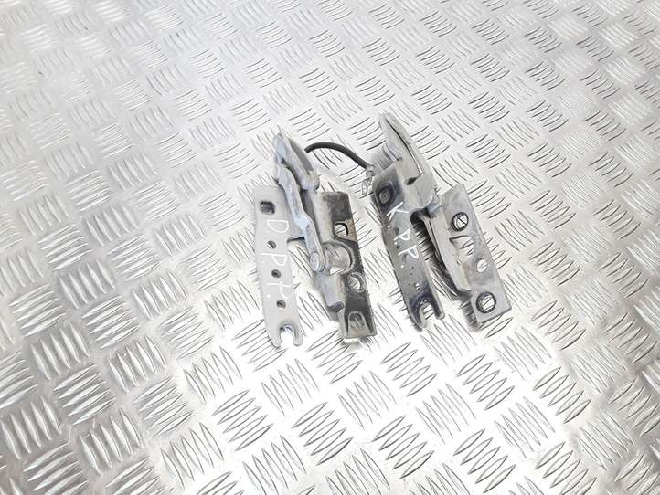 BMW 7 E65 E66 (2001 - 2008)  8240333 Петля (петли) капота