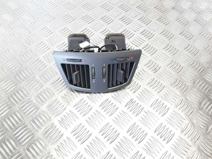 BMW 7 E65 E66 (2001 - 2008)  64227002395 Центральный дефлектор