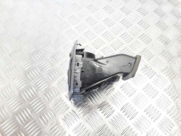 BMW 7 E65 E66 (2001 - 2008)  64227002395 Центральный дефлектор