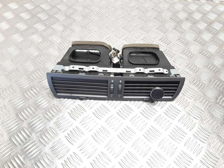 BMW 7 E65 E66 (2001 - 2008)  642282235990 Центральный дефлектор