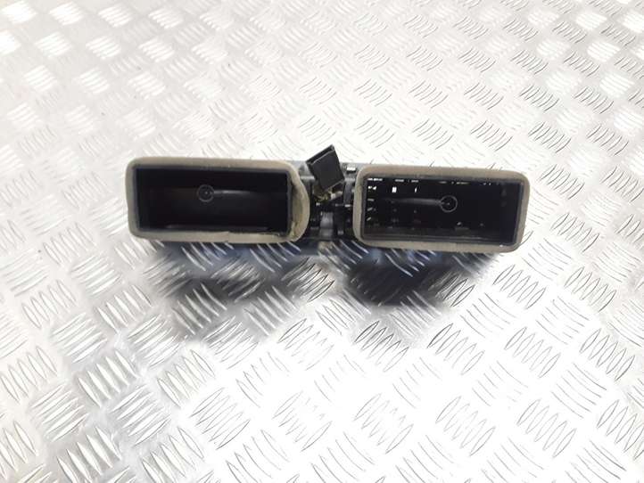 BMW 7 E65 E66 (2001 - 2008)  642282235990 Центральный дефлектор
