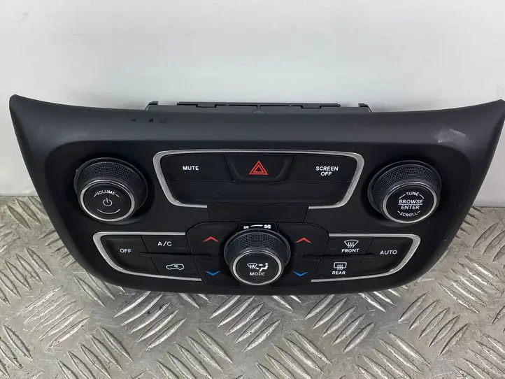Jeep Compass (2017 - ) P6TM13DX9AB Блок управления климат-контролем — фото 2