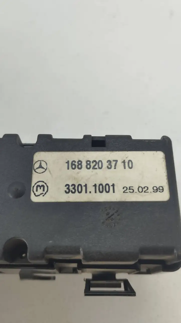 Mercedes-Benz A W168 (1997 - 2004) 1688203710 Мултифункционный включатель управления / ручка — фото 2