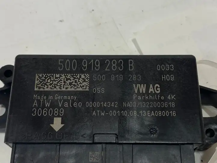 Audi A3/S3 8V (2012 - 2016) 5Q0919283B Блок управления парктрониками — фото 2