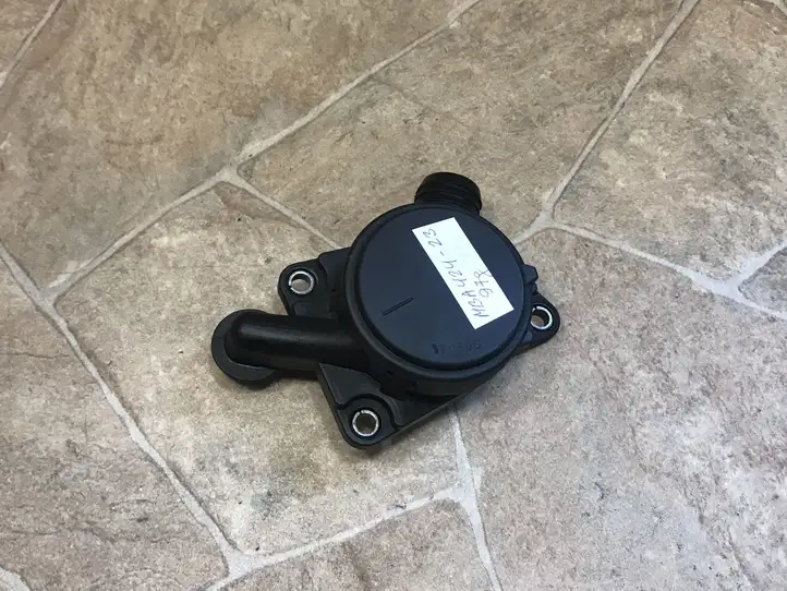 Mercedes-Benz ML W164 (2005 - 2011) A6420100391 Шланг сапуна — фото 1