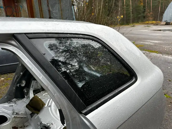 Audi A3/S3 8P (2004 - 2008) 8p4845299b Заднее боковое стекло — фото 1