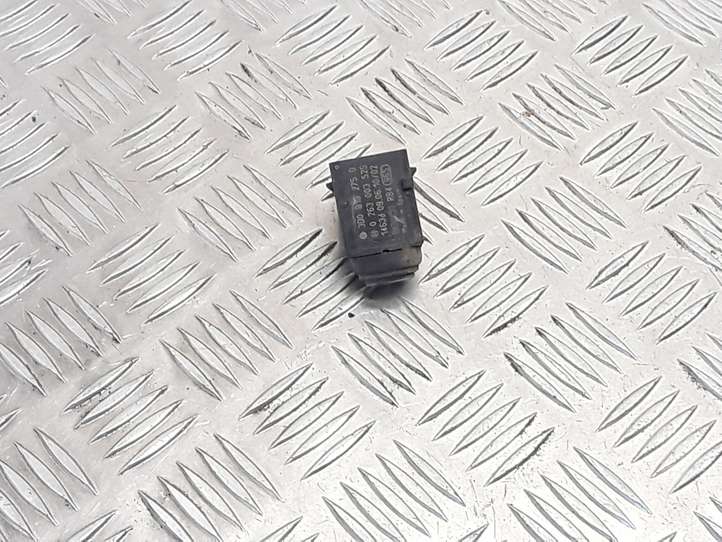 Volkswagen Touareg I (2002 - 2010)  3D0919275D Датчик (датчики) парковки