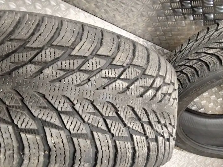 Porsche Macan (95B) (2014 - 2018) Зимняя шина R21 — фото 2