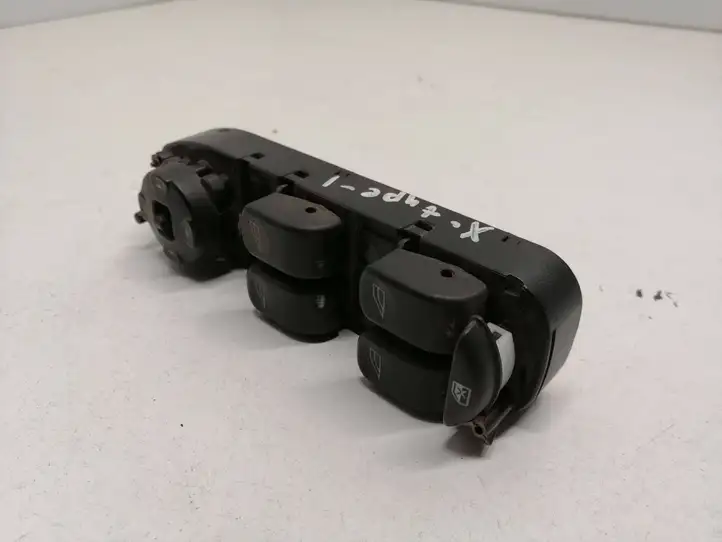 Jaguar X-Type (2001 - 2008) 1X4314A132BE Кнопка стеклоподъемников — фото 1