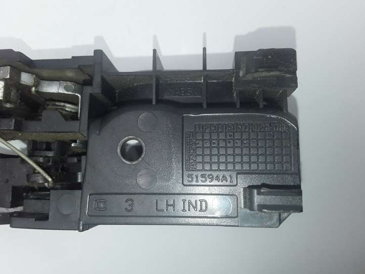Toyota Corolla E120 E130 (2000 - 2004)  51594A1 Замок задней двери