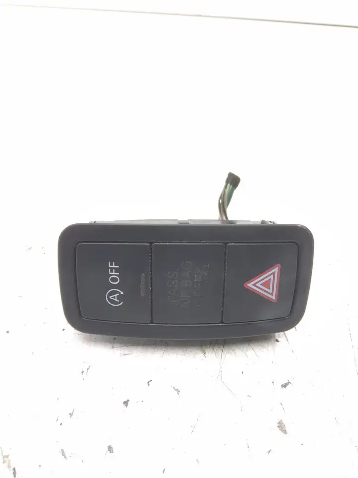 Audi A1 (2010 - 2014) 8X0959672 Включатель аварийных фонарей — фото 1