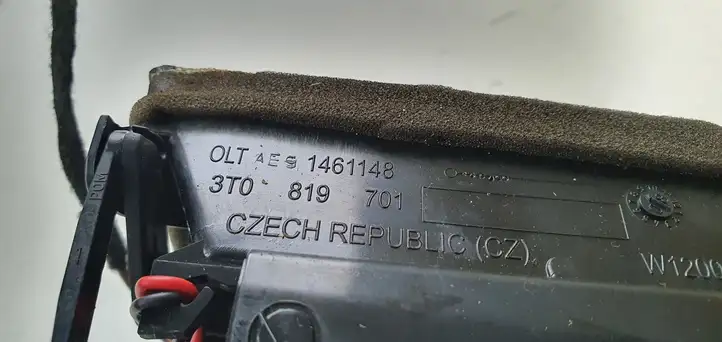 Skoda Superb B6 (3T) (2008 - 2015) Боковой воздушный дефлектор — фото 3