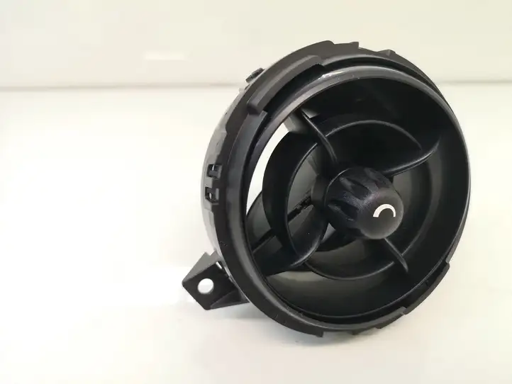 Mini One - Cooper Clubman R55 (2007 - 2014) S0481138A Боковой воздушный дефлектор — фото 3