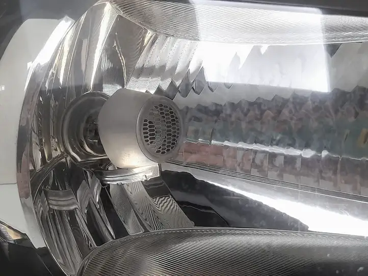 Volkswagen Polo V 6R (2009 - 2015) 6R1941016E Передняя фара — фото 2