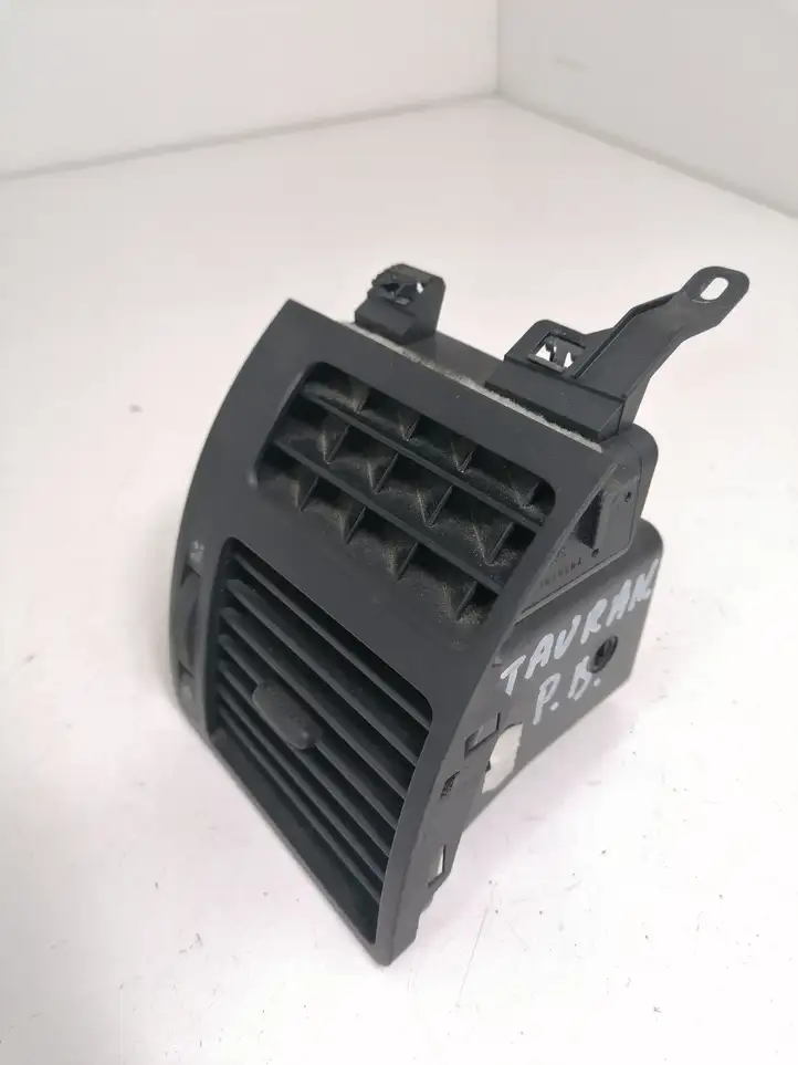 Volkswagen Touran I (2003 - 2010) 1T0819704B Боковой воздушный дефлектор — фото 1