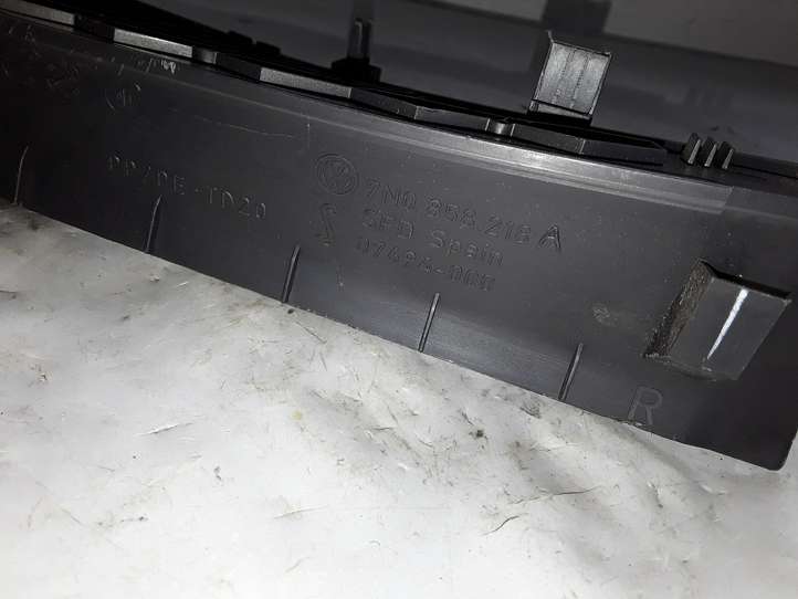 Volkswagen Sharan (2010 - 2015)  7N0858218A Отделочный щит панели (боковой)