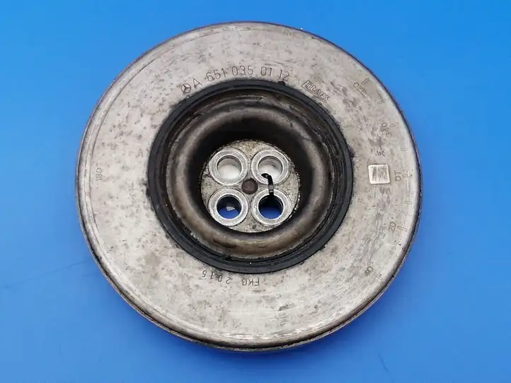 Mercedes-Benz CLA C117,X117,W117 (2013 - 2019) A6510350112 Шкив коленчатого вала — фото 1